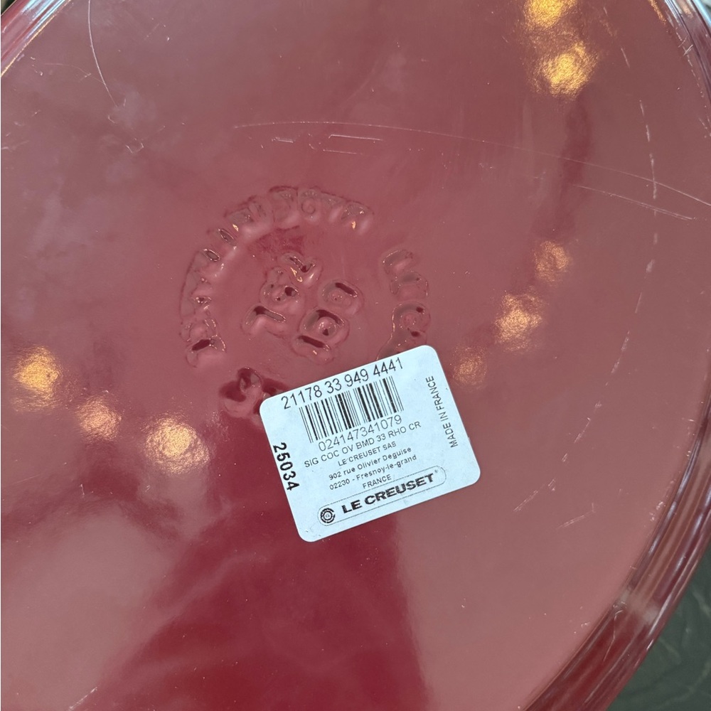 LE CREUSET DUTCH OVEN - Picture 6 of 6